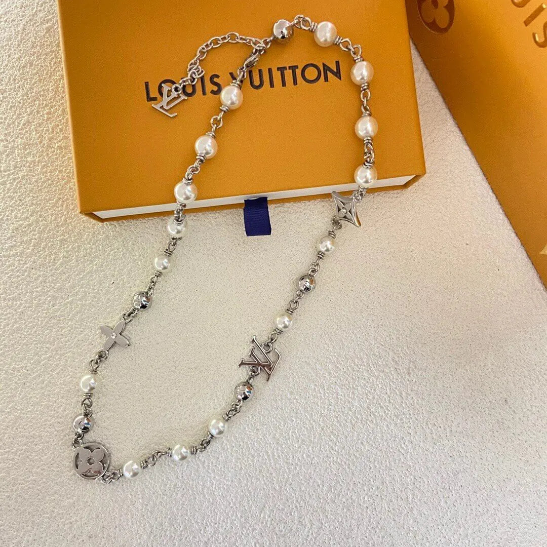 Street Style Distressed Pearl Necklace