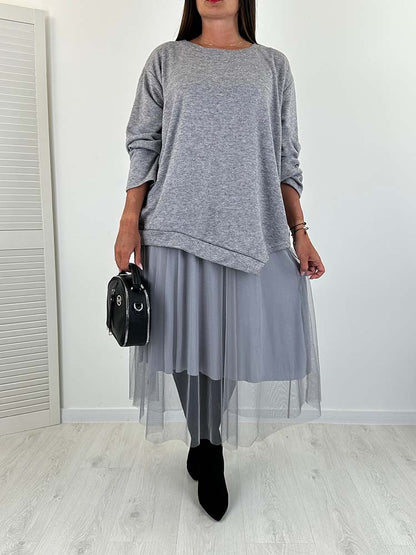 ✨New Arrival✨Batwing sweater + mesh skirt