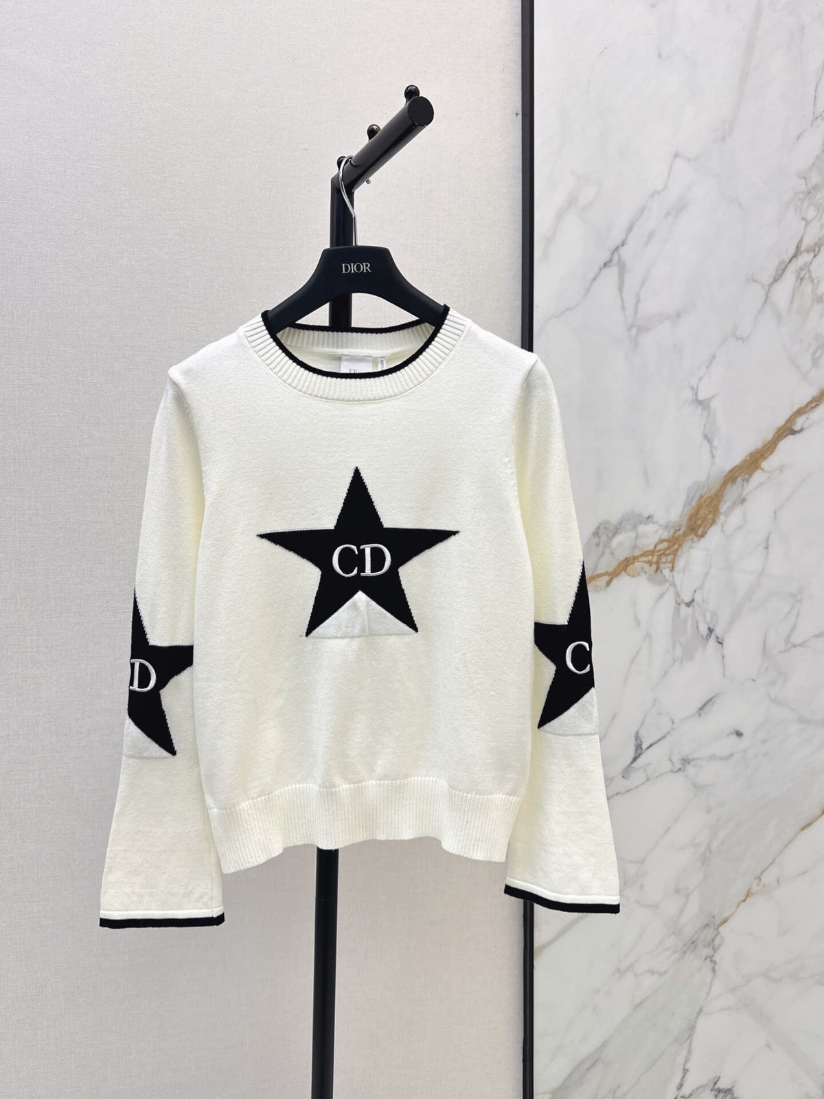 Star Pattern Long Sleeve Knit Top
