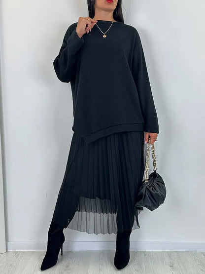 ✨New Arrival✨Batwing sweater + mesh skirt