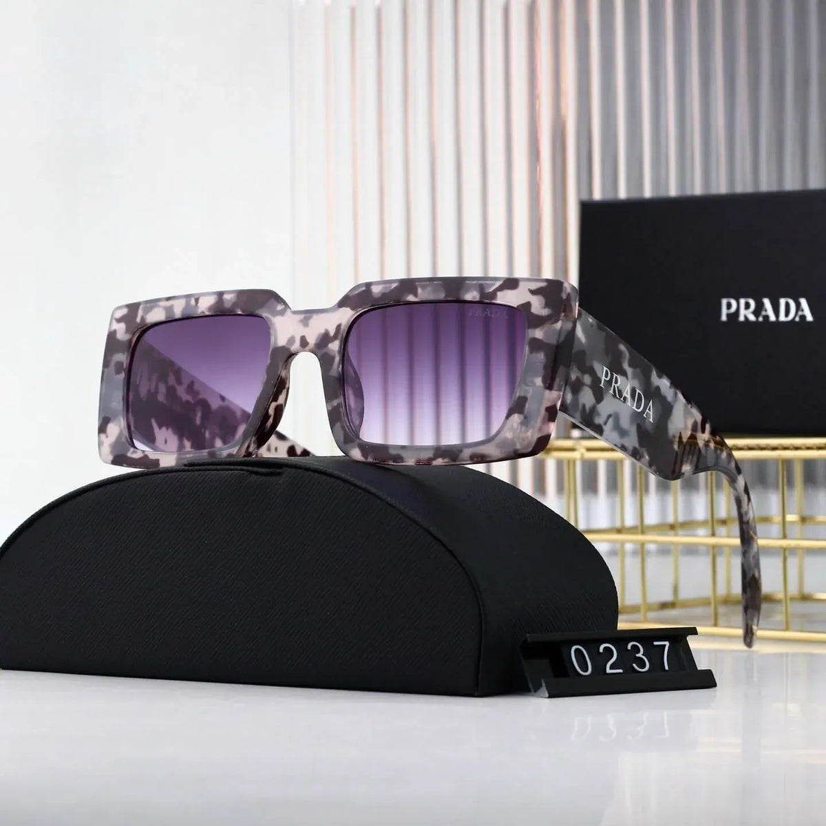 Side Letter Full Frame Sunglasses