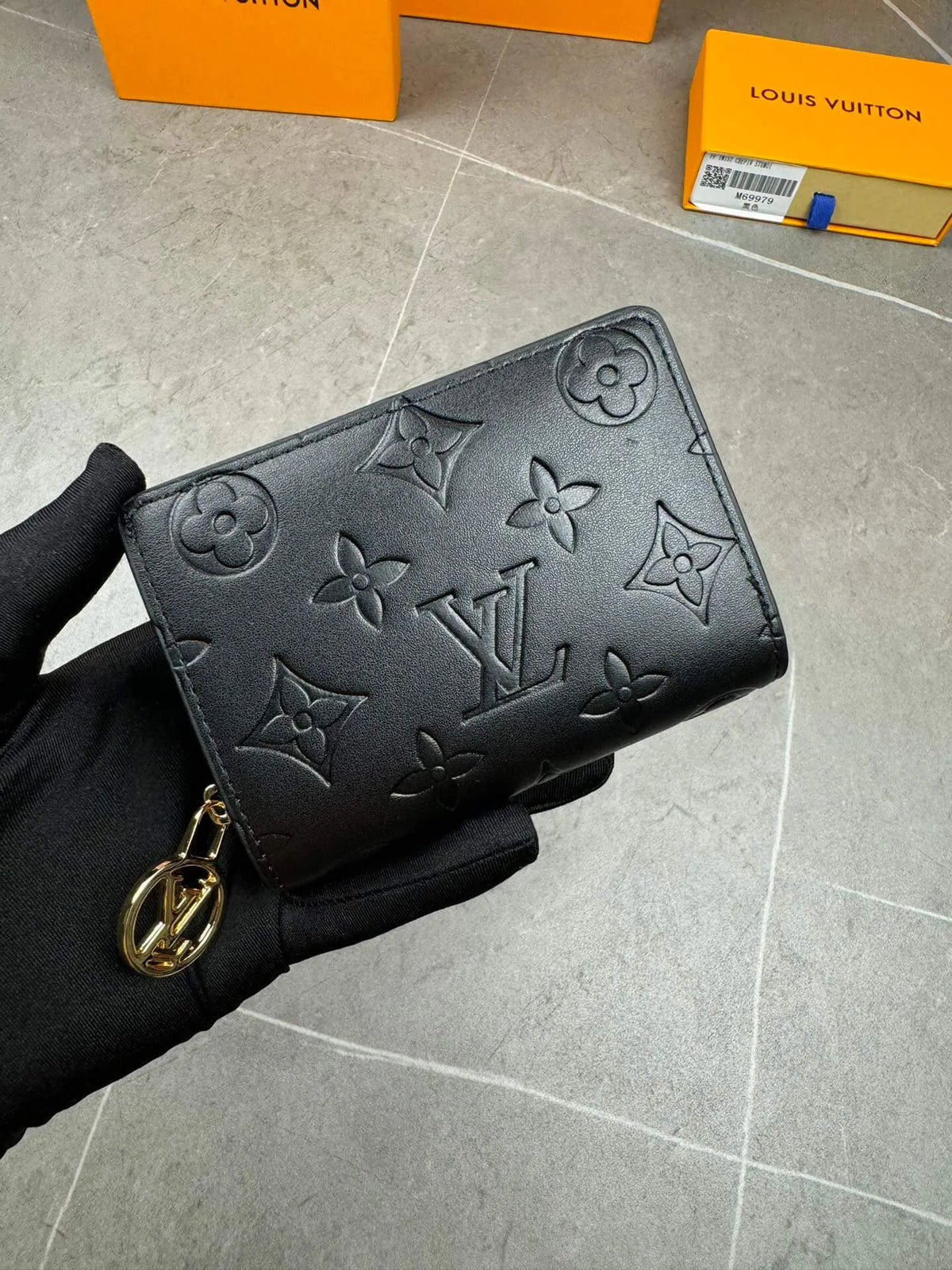 Zipper Detail Short Wallet